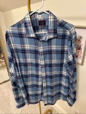 UNTUCKit Light and Navy Blue Plaid Button-Down Shirt